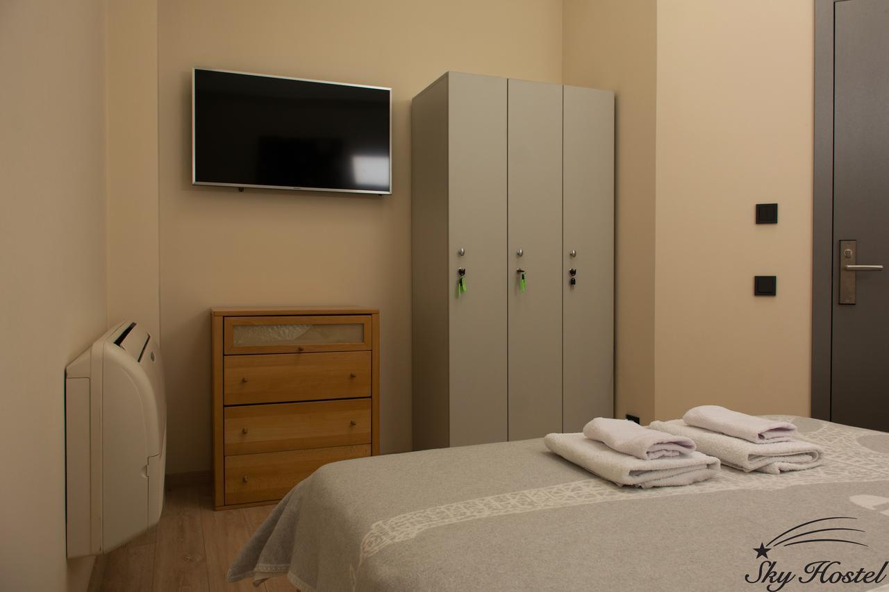 Sky Hostel Kyiv Exterior photo